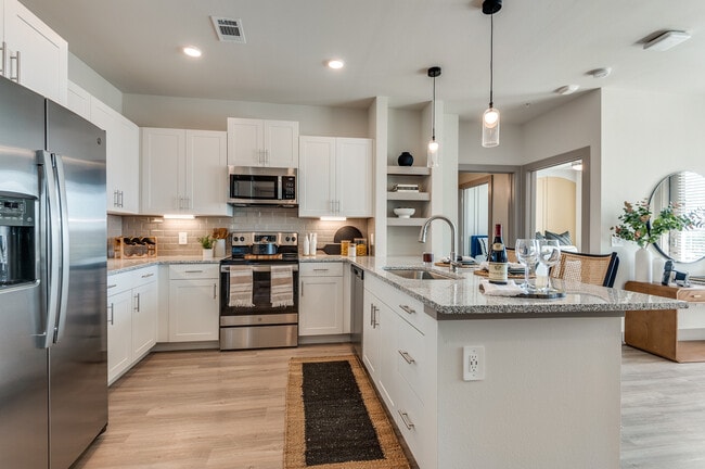 Building Photo - Birchstone Cedar Ridge