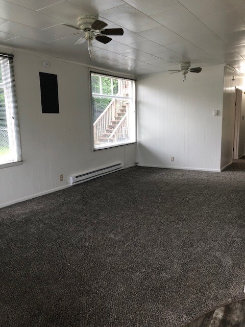 Living room - 432 11th St Unit Lower #1