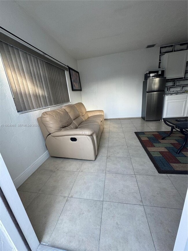 Photo - 3300 NW 209th Terrace Unidad B