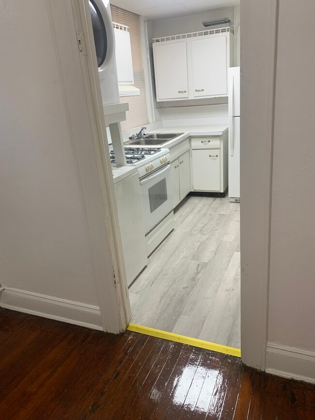 Photo - 1410 Watts St Unit A