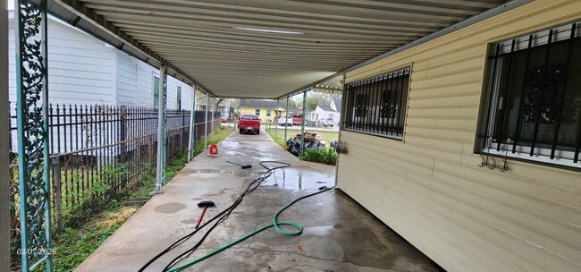 Photo - 4612 Hain St