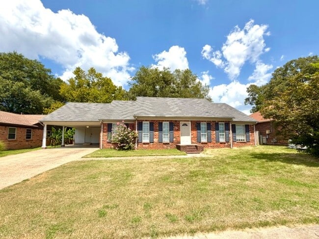 Building Photo - 5712 Robin Hop Ln Unit 1