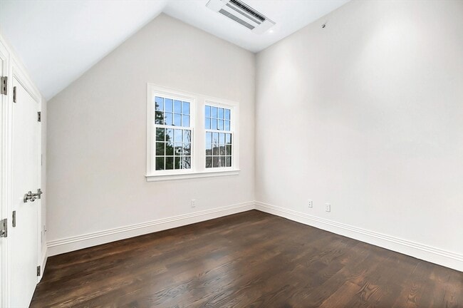 Photo - 1 School St Unit R11