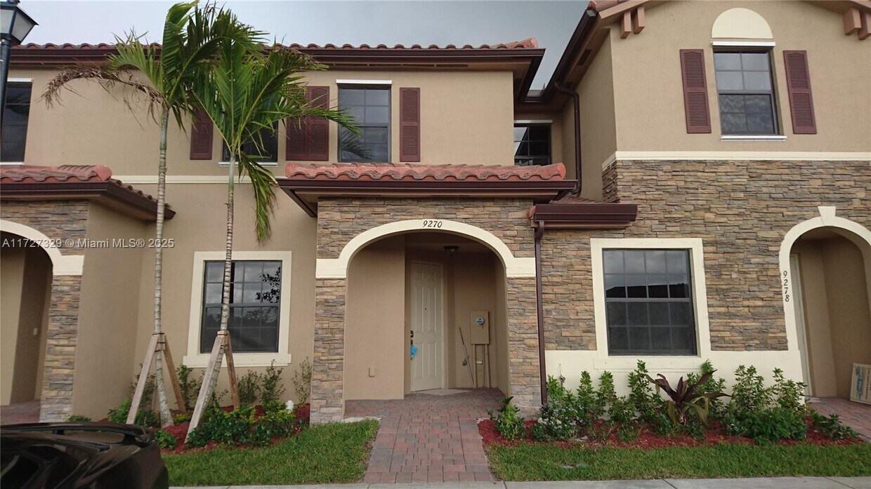 Photo - 9270 W 33rd Ln (Hialeah, FL)