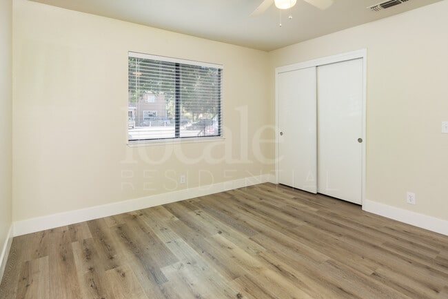 Photo - 1340 W 4th St