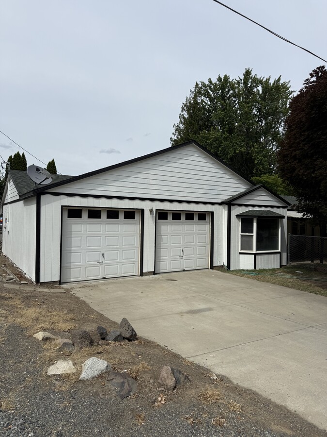 Photo - 624 S 19th Ave