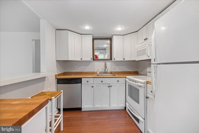 Photo - 112 Yardley Commons