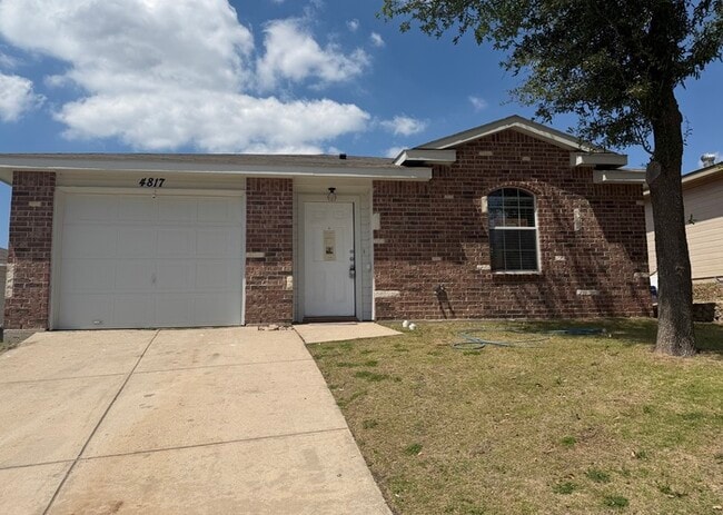 Building Photo - Cute property