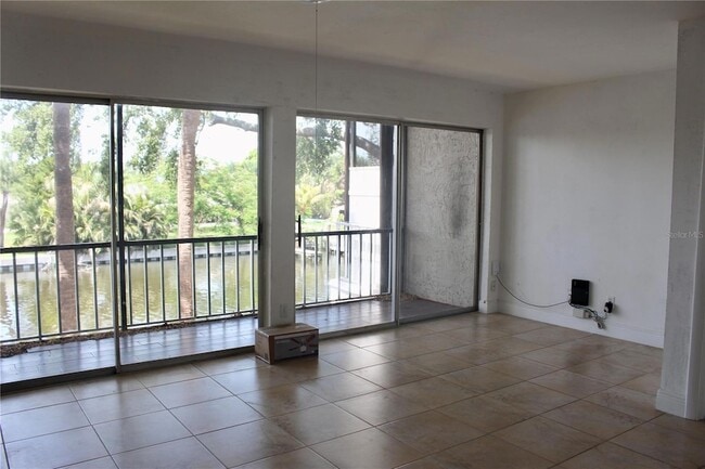 Photo - 9101 Tudor Dr Unidad F206