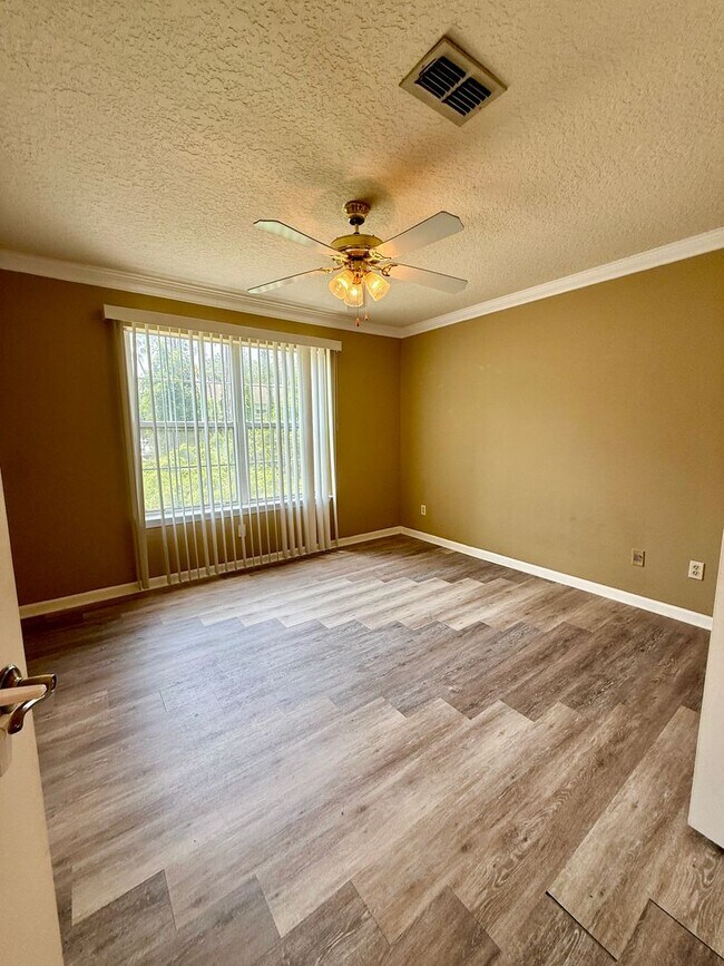 7701 Timberlin Park Blvd