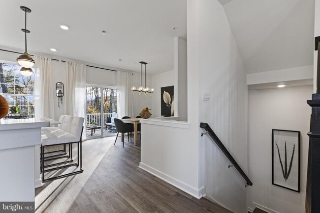 Photo - 7434 Fern Gully Way