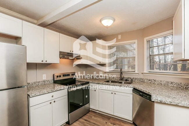 Photo - 1665 Aurora St