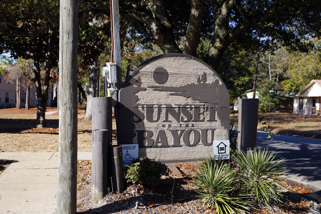 Building Photo - Sunset On the Bayou Rental