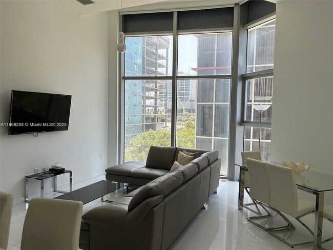 Photo - 851 NE 1st Ave Unit 411