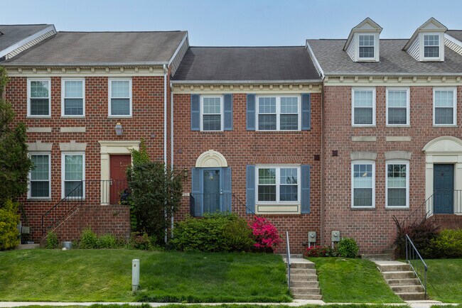 Building Photo - 2056 Griffis Ave