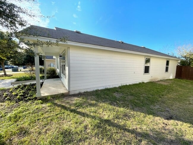 Photo - Move-in Ready 3-Bed, 2-Bath Home in Riposa Vita! (SE San Antonio)