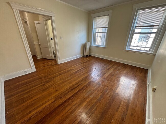 Photo - 360 Riverway Unidad 21