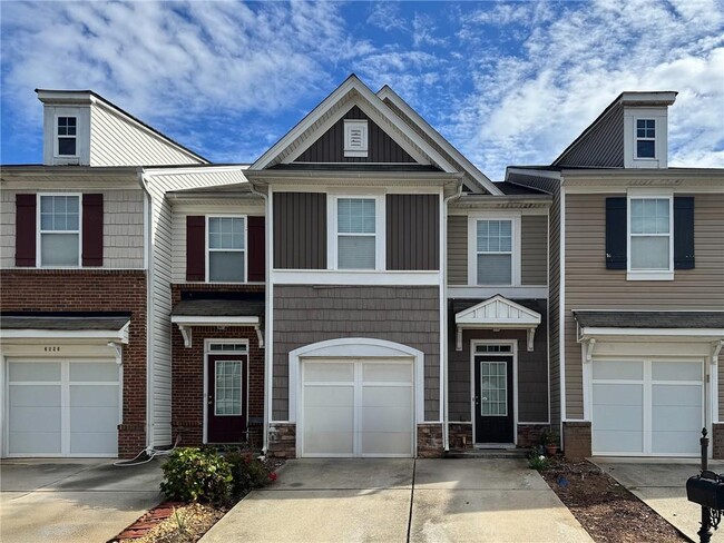 Building Photo - 2091 Executive Dr N