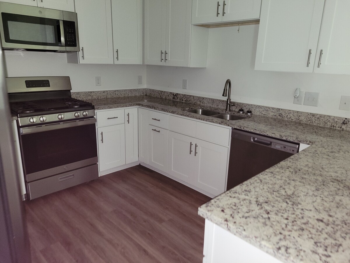 Photo - 2212 Gardenview Ct