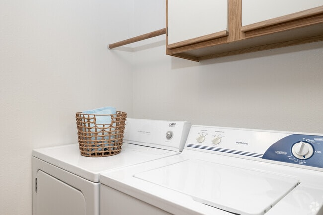 2BD, 2BA - 995SF - Laundry Room - The Seasons Apartments
