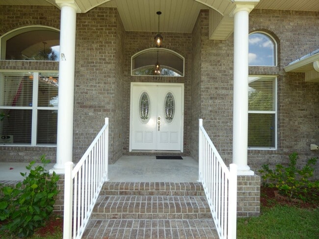 Photo - Custom-Built 3-Bedroom Home