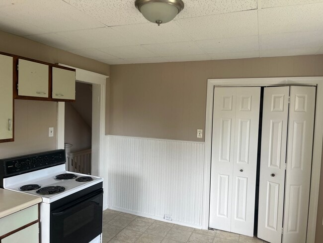 Photo - 844-844 Summit Ave Unit 842 - 2