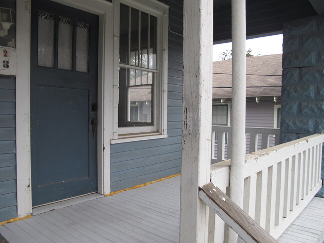 Building Photo - 2019 Oleander St Unit 1