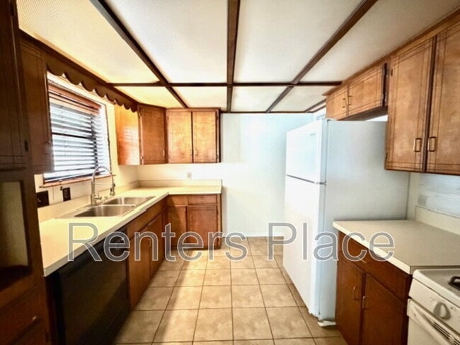 Photo - 3548 E King Pl