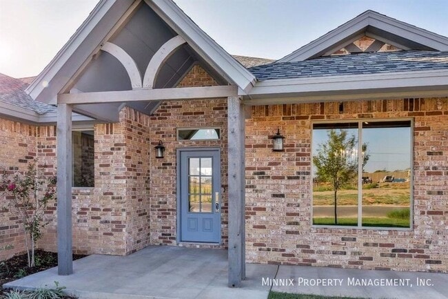 Photo - 2103 99th St