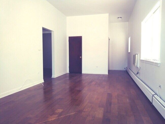 Photo - 1995 Howard Ave