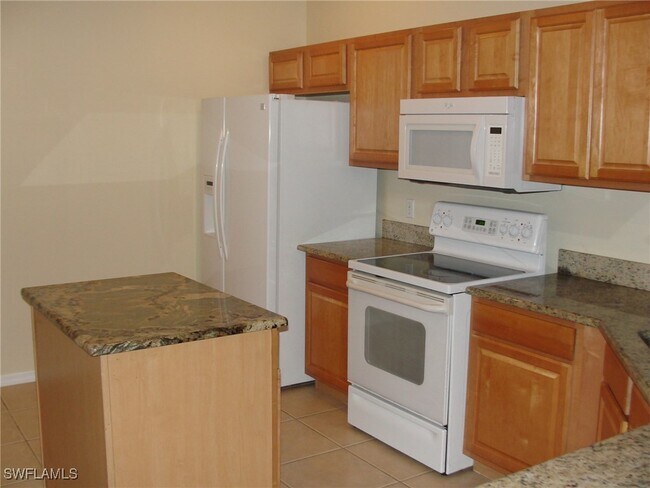 Building Photo - 1295 Henley St Unit 1204 Rental