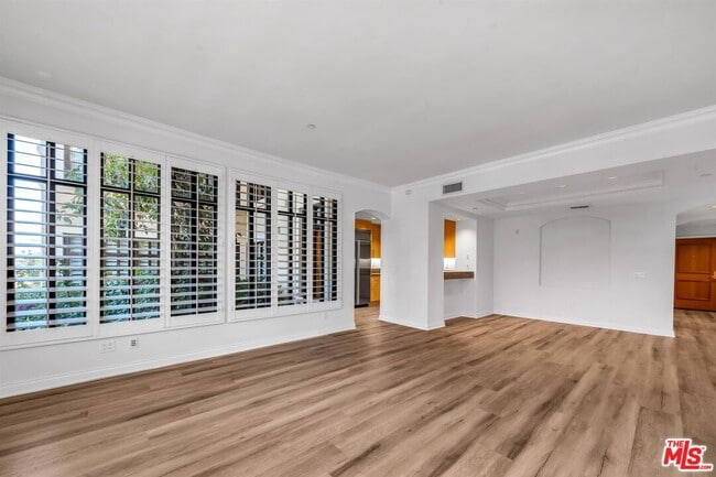 Photo - 11847 Gorham Ave Unit 104