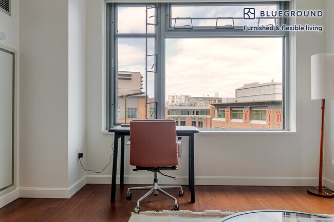 Photo - 100 Landsdowne St Unidad FL6-ID1175