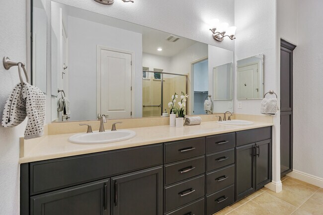 Photo - 1631 Chianti Ln