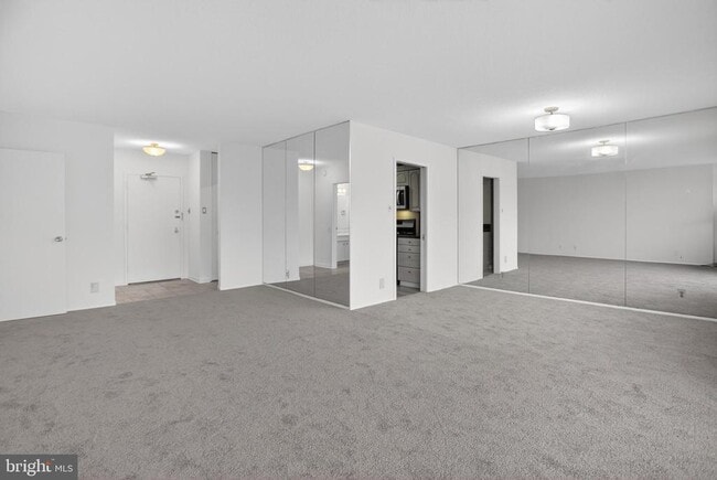 Building Photo - 4515 Willard Ave Unit 708S