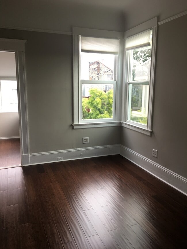 Photo - 715-715 1/2 Lyon St Unit B