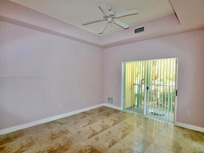 6001 SW 70th St Unit 117