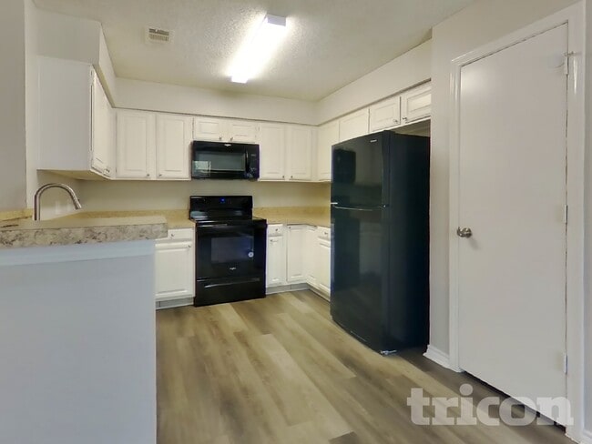 Photo - 2442 Antler Trail