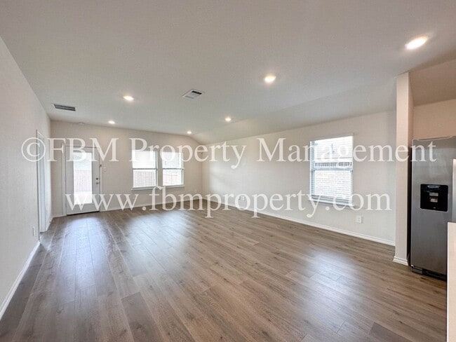 Photo - 864 Keystone Ct