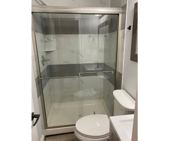 Photo - 1025 N Carey St Unidad 2 Available $650