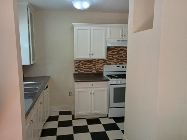 Photo - Updated 1/1 near downtown