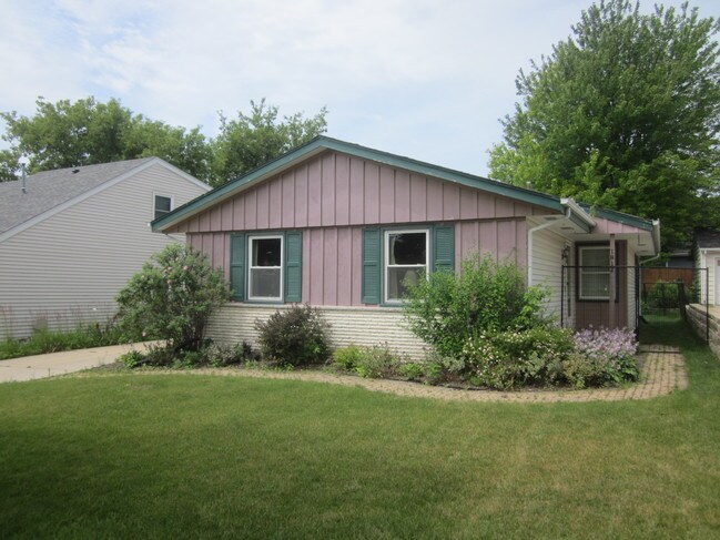 Photo - 1812 Michael Dr