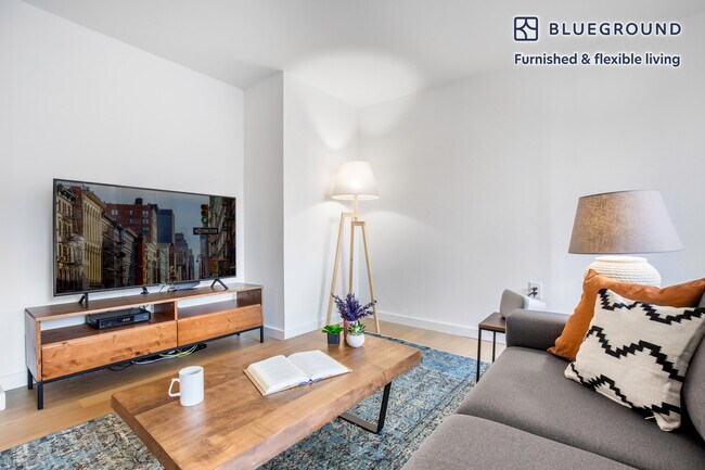 Photo - 250 W 19th St Unidad FL10-ID210