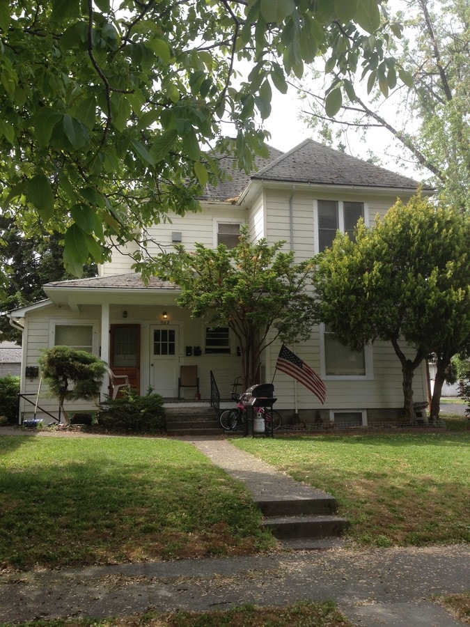Exterior - 302 1st Ave Unit 6