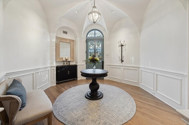 Building Photo - 20 Lacewood Ln