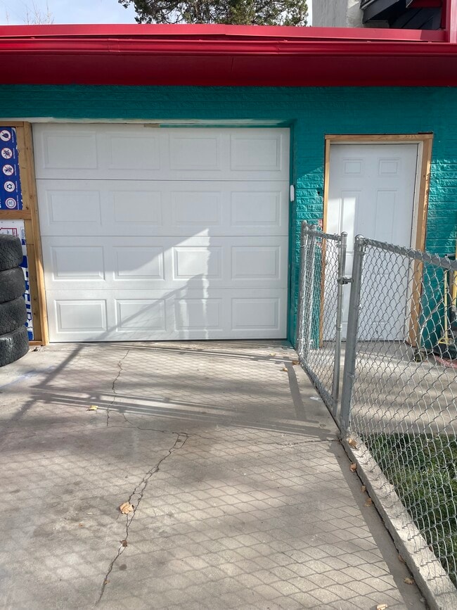 Building Photo - 473 S 380 W Unit 2