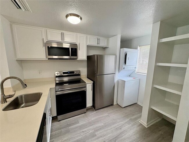 Photo - 408 57th Ave Dr E