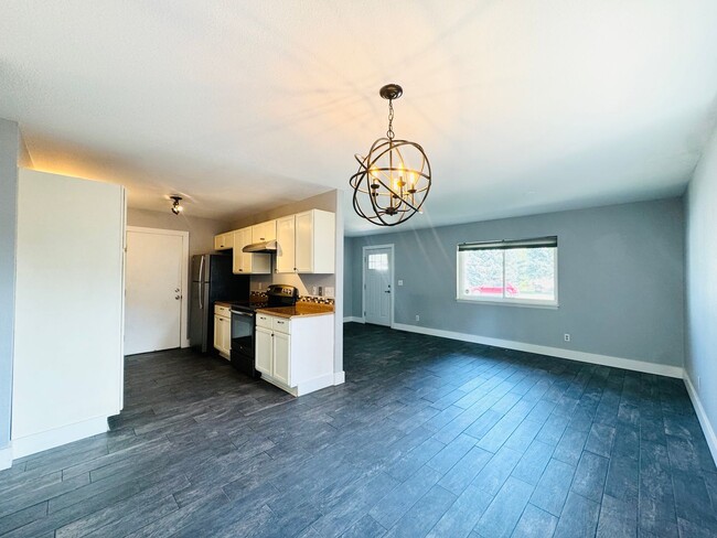 Photo - Cute 3 bedroom/ 1.5 bath Ranch Style House with 2 car attached garage in Windsor, CO