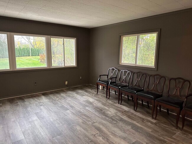Photo - 5839 Blandford Ct