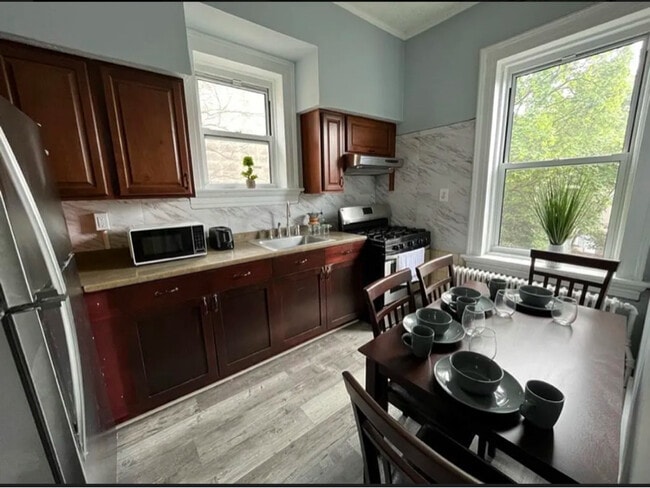 Building Photo - 109 72nd St Rental